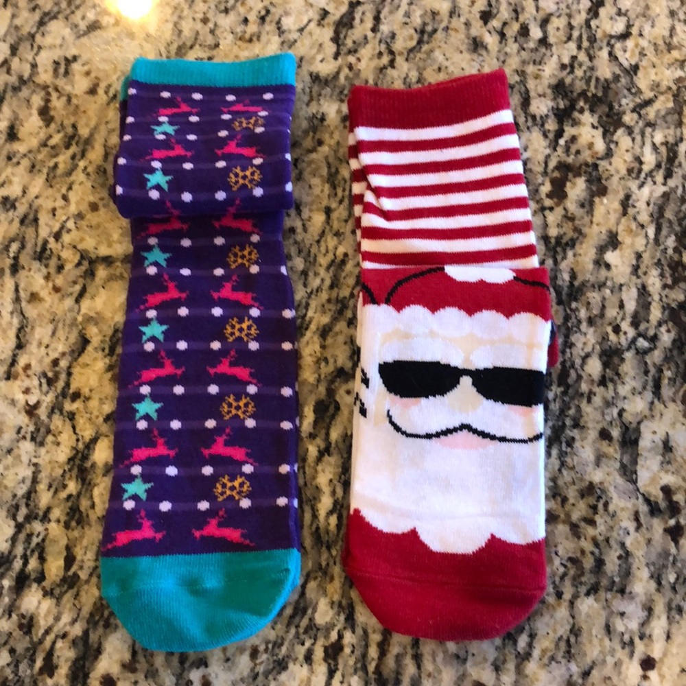 New Women’s Holiday Christmas Crew Socks